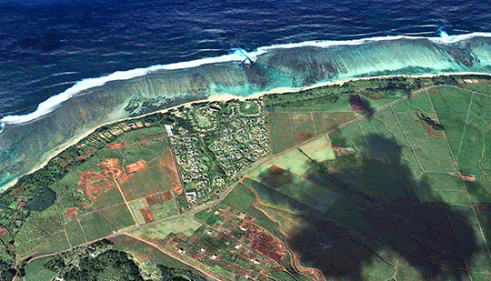 The formerly lonely road is now bordered my the Hotel Sofitel So Mauritius Bel Ombre